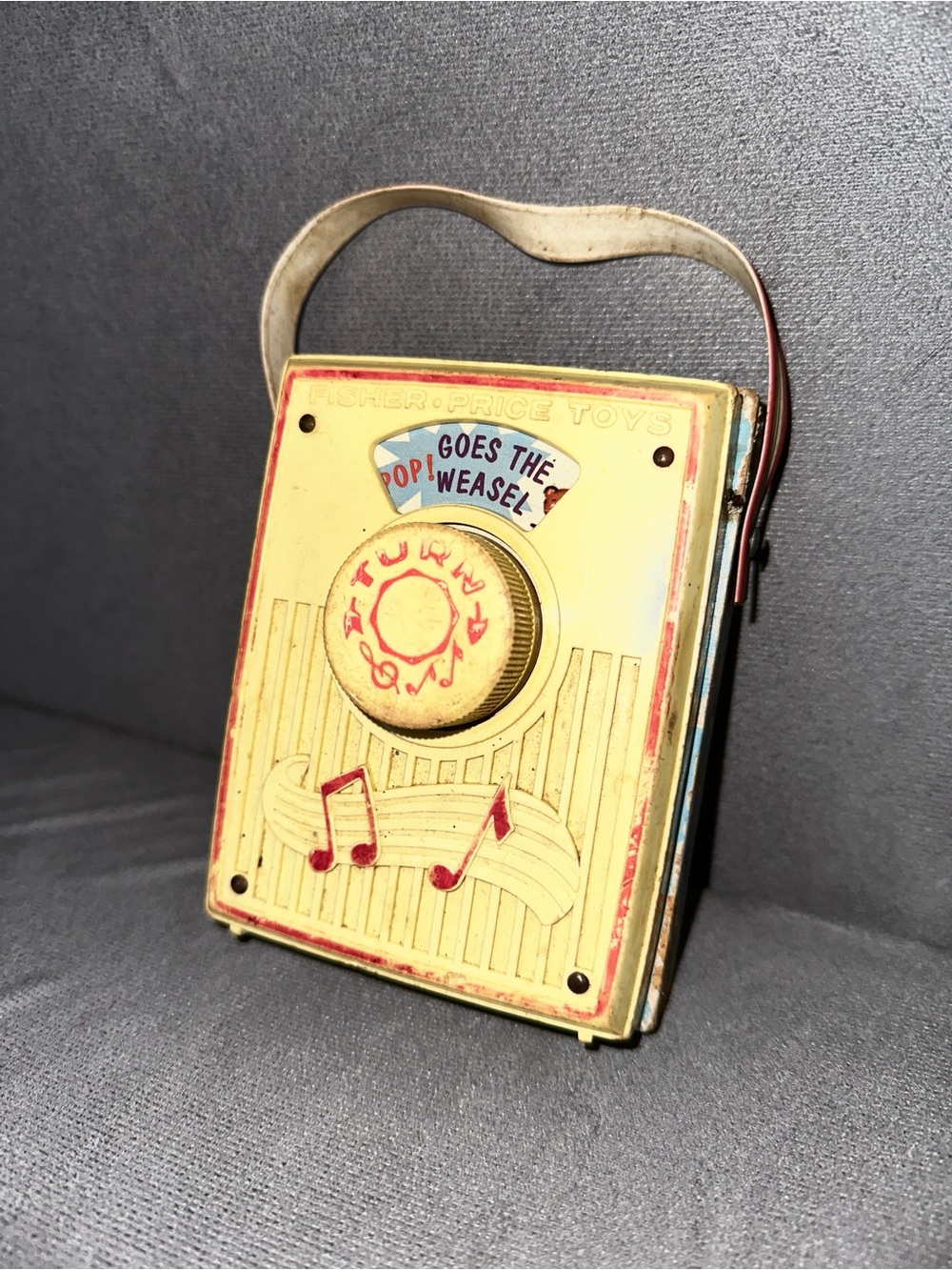 Vintage 1960s Fisher-Price TV Radio Music Box Pop Goes The Weasel - Works!